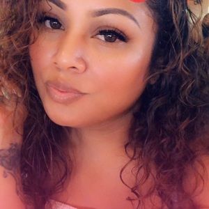 Meet your Posher, Raychel